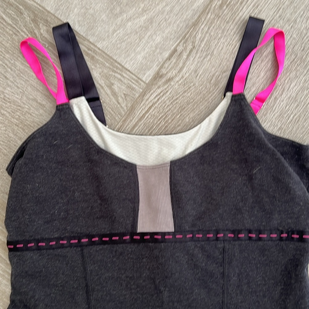 Lululemon tank - Picture 2 of 4